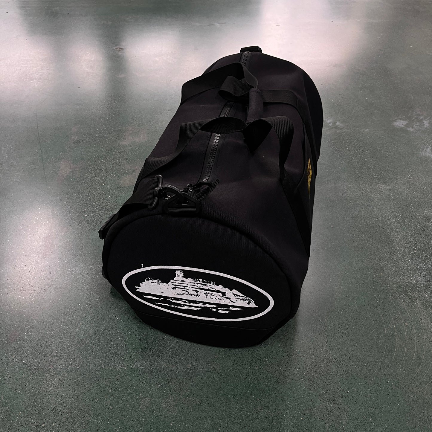 CRTZ Duffle Bag in Schwarz