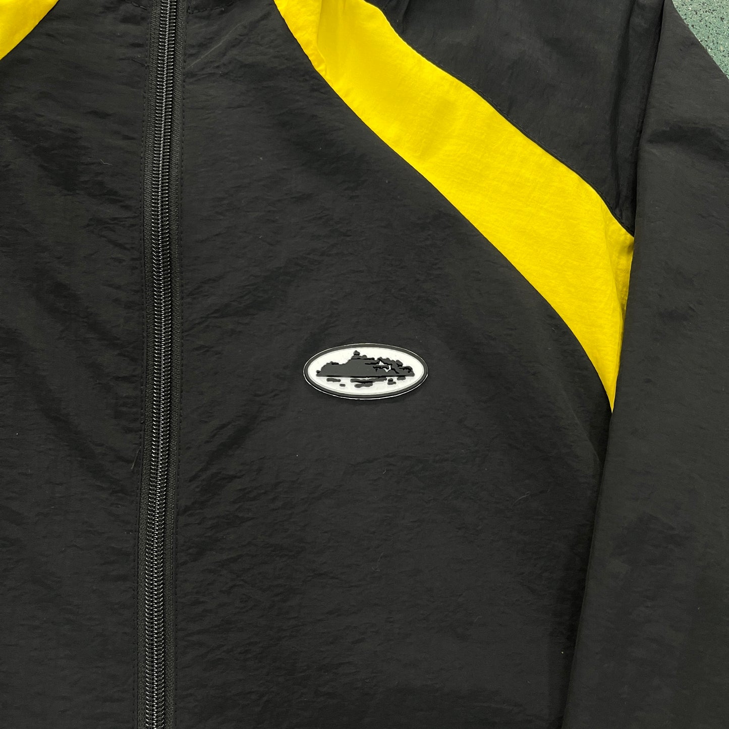 CRTZ Windbreaker in Schwarz/Gelb