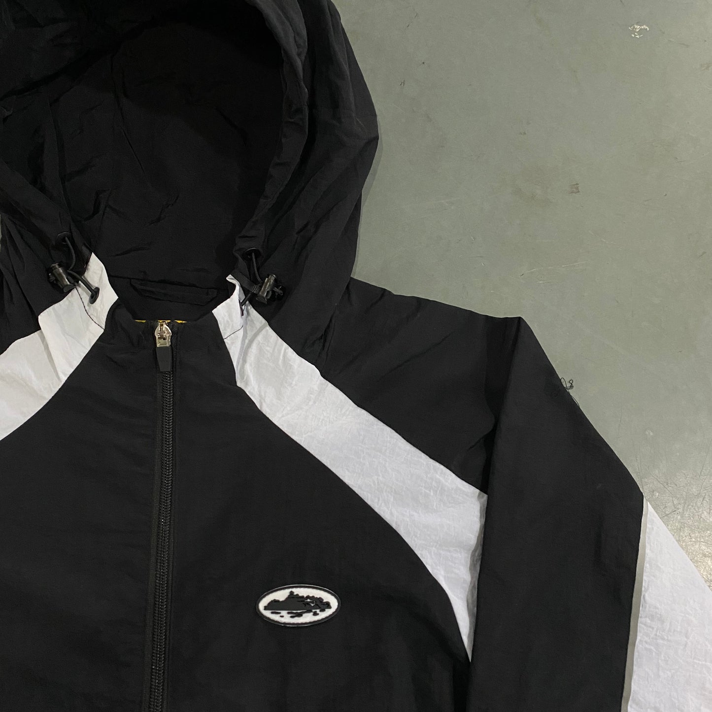 CRTZ Windbreaker in Schwarz/Weiss