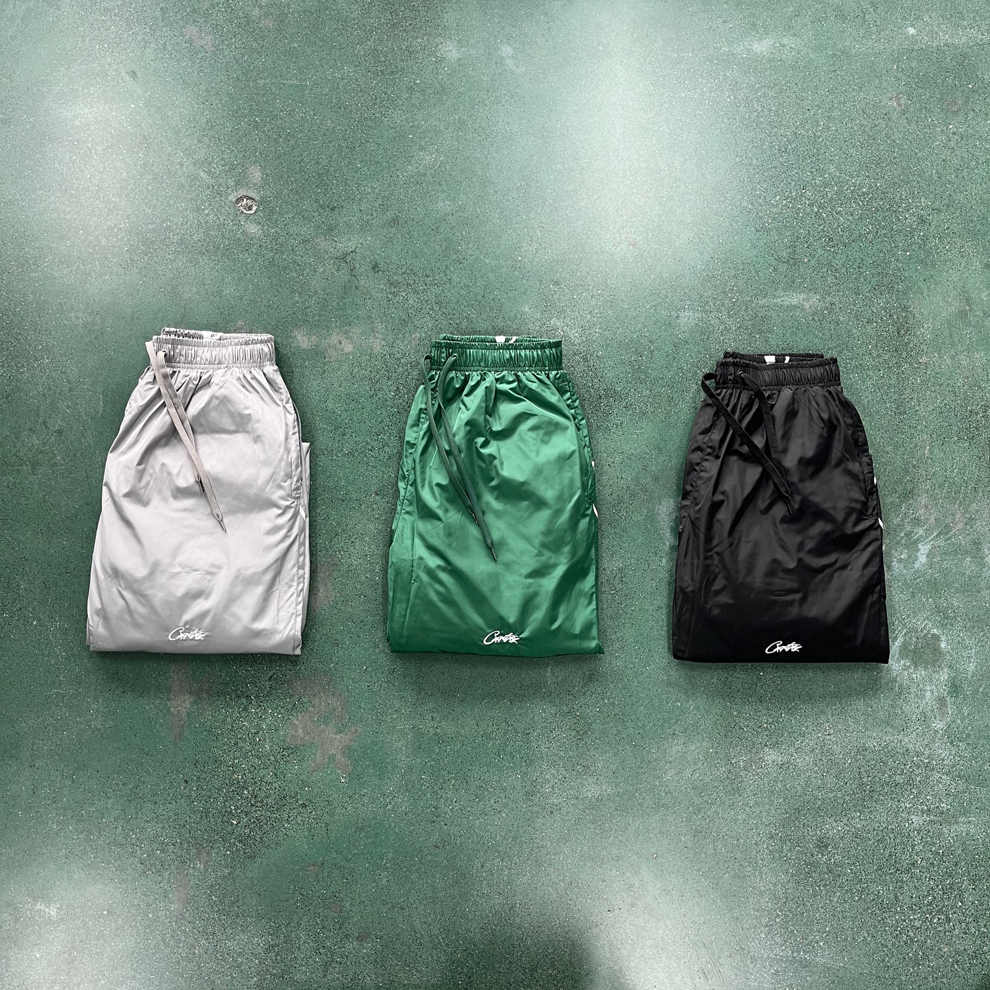 CRTZ Trackpants Hosen in Schwarz/Grau/Grün