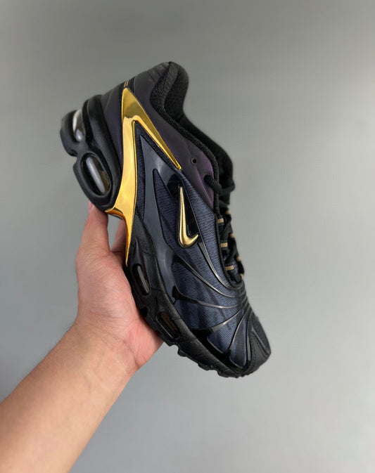 NK Tailwind Schwarz/Gold